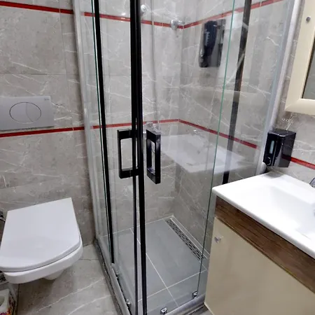 Tuem Palace Hotell 3*